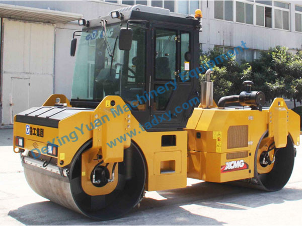 c(din)鿴ԔϢ}XD85 Hydraulic Double Drum Vibratory Compactor xΔ1682