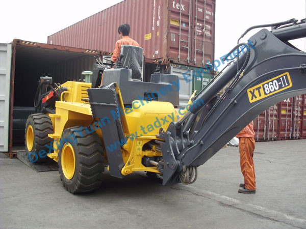 c(din)鿴ԔϢ}Backhoe loader packing xΔ1482